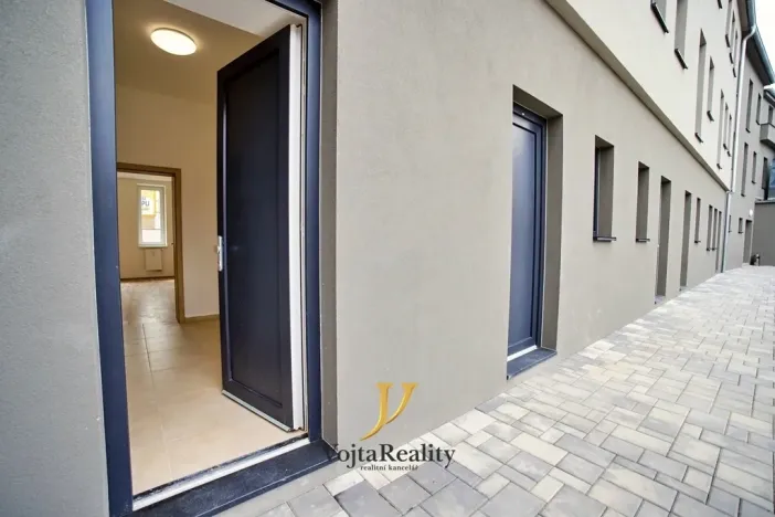 Pronájem bytu 1+kk, Olomouc, Lipenská, 36 m2