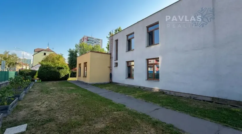 Pronájem obchodního prostoru, České Budějovice, Zachariášova, 1000 m2
