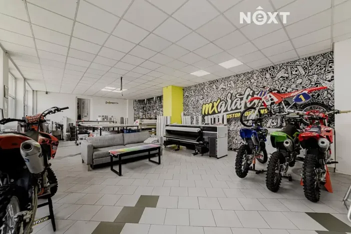 Pronájem obchodního prostoru, Karviná, tř. Těreškovové, 142 m2