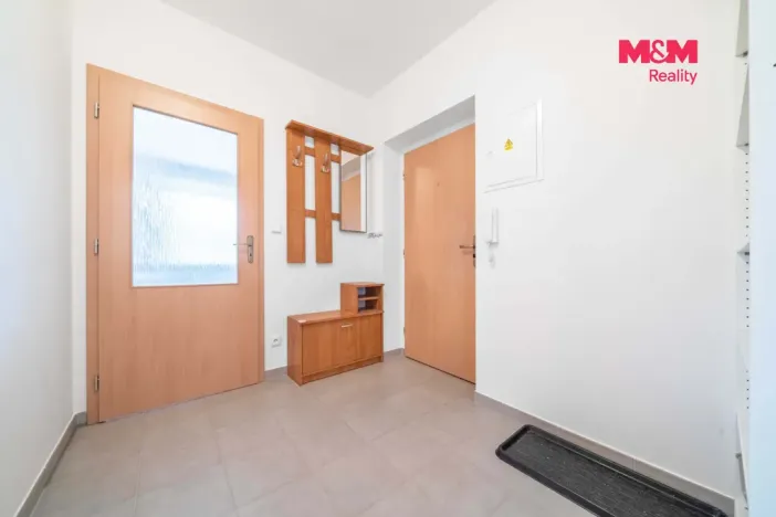 Pronájem bytu 1+kk, Plzeň - Skvrňany, Waltrova, 50 m2
