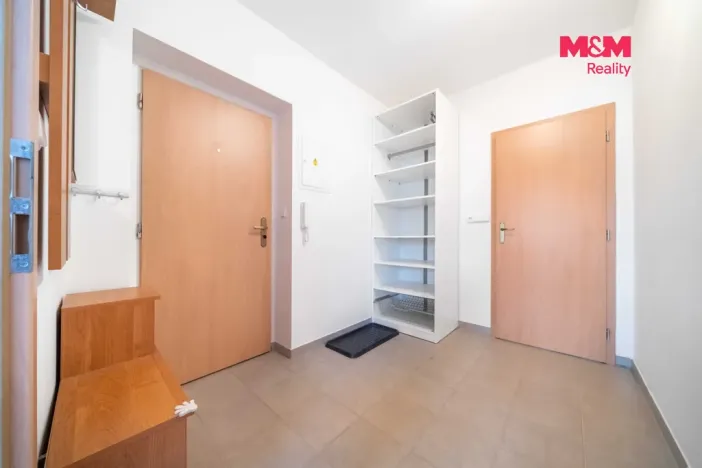 Pronájem bytu 1+kk, Plzeň - Skvrňany, Waltrova, 50 m2