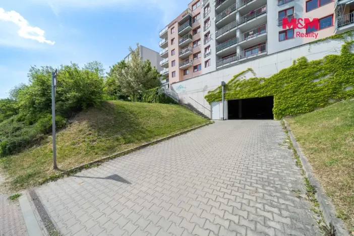 Pronájem bytu 1+kk, Plzeň - Skvrňany, Waltrova, 50 m2