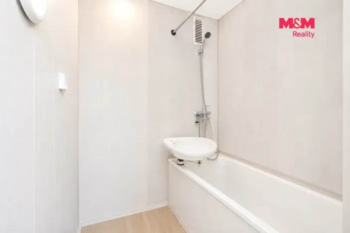 Prodej bytu 3+1, Sokolov, Slavíčkova, 60 m2