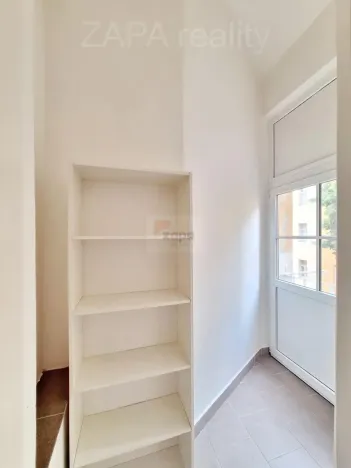 Pronájem bytu 1+1, Praha - Smíchov, Na Celné, 49 m2