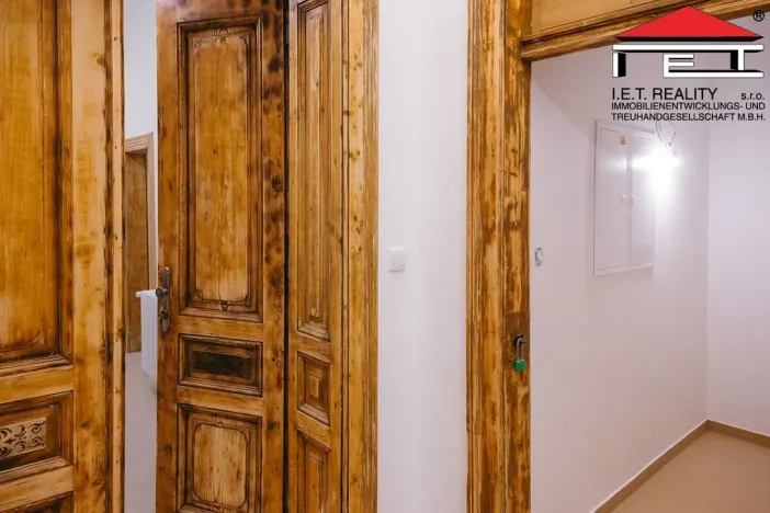Prodej kanceláře, Frýdek-Místek, Zámecké nám., 89 m2