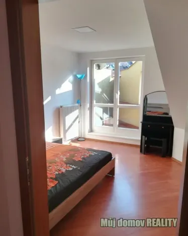 Pronájem bytu 2+kk, Praha - Bubeneč, Sochařská, 62 m2