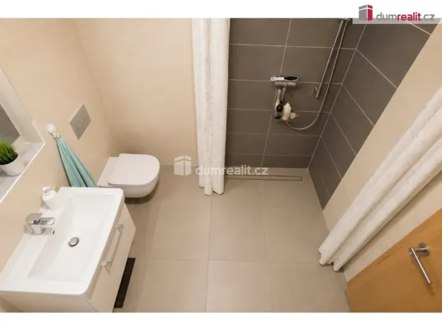 Pronájem rodinného domu, Praha - Dolní Chabry, Za Pískovnou, 168 m2
