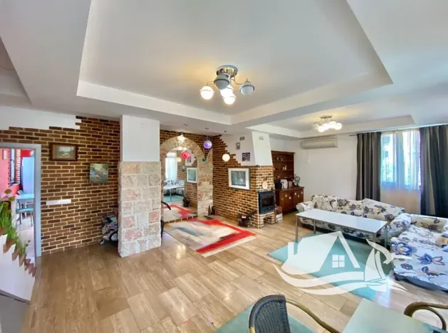 Prodej ubytování, Primorsko, Bulharsko, 290 m2