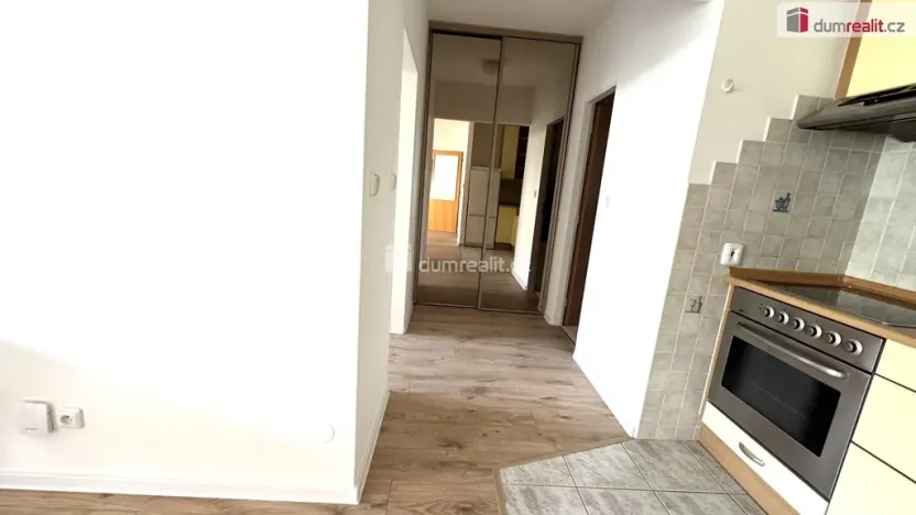 Pronájem bytu 2+kk, Praha - Vysočany, bratří Dohalských, 60 m2