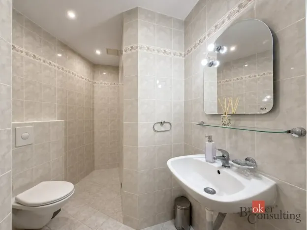 Pronájem bytu 4+kk, Praha - Hlubočepy, Voskovcova, 179 m2