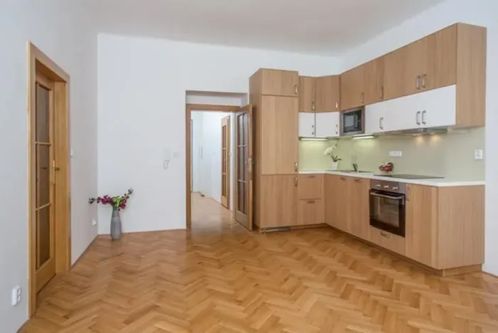 Pronájem bytu 2+kk, Praha - Vinohrady, Vinohradská, 50 m2