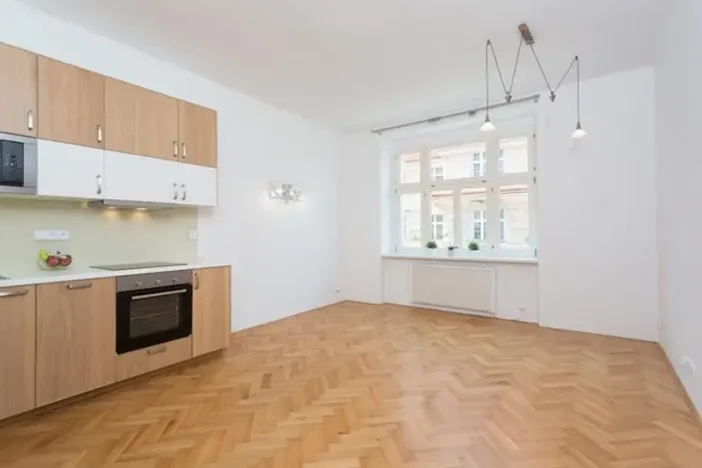 Pronájem bytu 2+kk, Praha - Vinohrady, Vinohradská, 50 m2