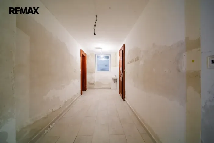 Prodej obchodního prostoru, Karlovy Vary, Moravská, 160 m2