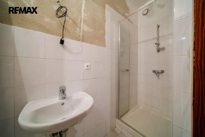 Prodej obchodního prostoru, Karlovy Vary, Moravská, 160 m2