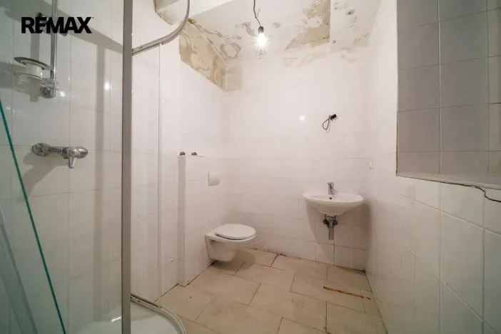 Prodej obchodního prostoru, Karlovy Vary, Moravská, 160 m2