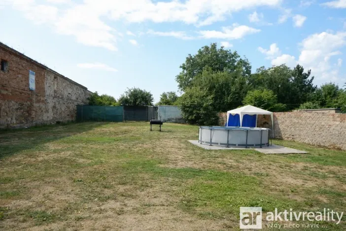 Prodej rodinného domu, Pesvice, 200 m2