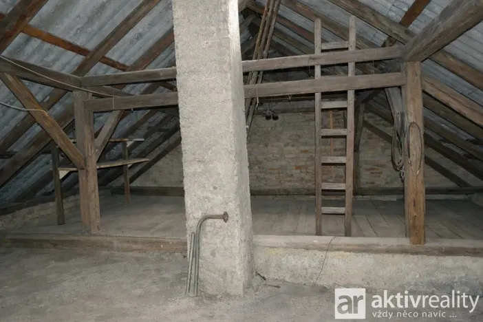 Prodej rodinného domu, Pesvice, 200 m2