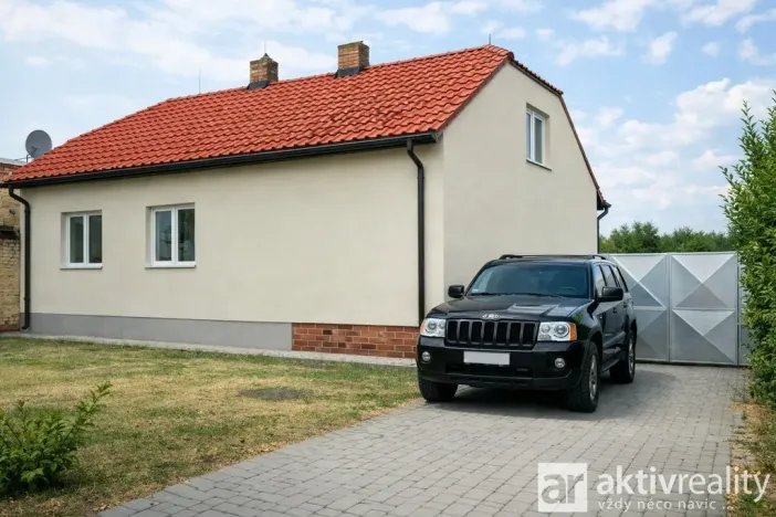 Prodej rodinného domu, Pesvice, 200 m2