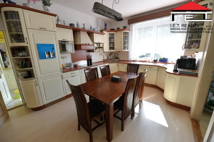 Prodej apartmánu, Orlová - Poruba, Dělnická, 255 m2