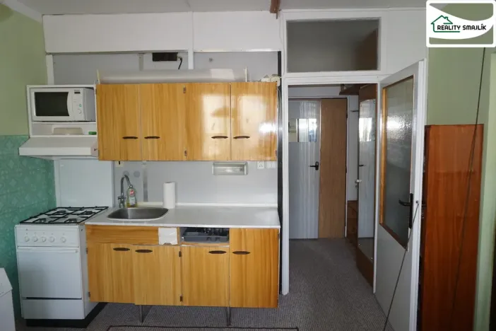 Pronájem bytu 1+1, Cheb, Valdštejnova, 35 m2