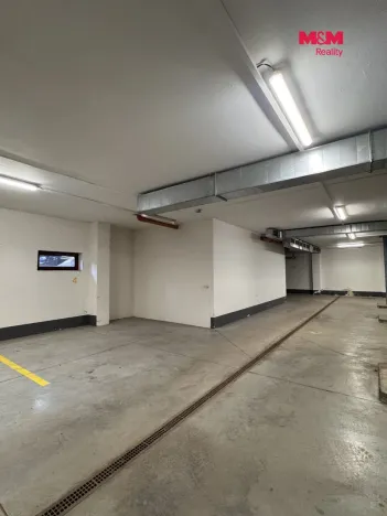 Prodej garážového stání, Špindlerův Mlýn, 12 m2