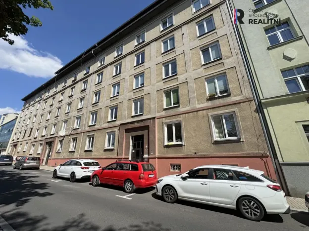 Pronájem bytu 2+1, Karlovy Vary - Rybáře, Majakovského, 54 m2