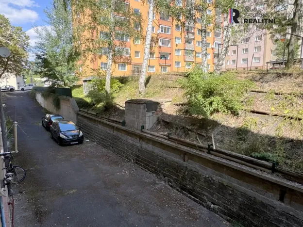 Pronájem bytu 2+1, Karlovy Vary - Rybáře, Majakovského, 54 m2