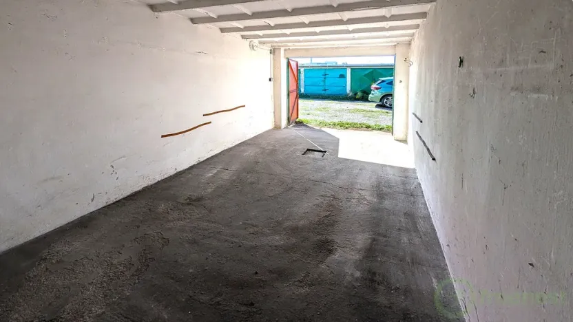 Prodej garáže, Hradec Králové, Čajkovského, 16 m2