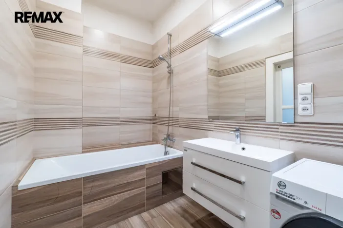 Pronájem bytu 2+kk, Praha - Staré Město, Kaprova, 58 m2