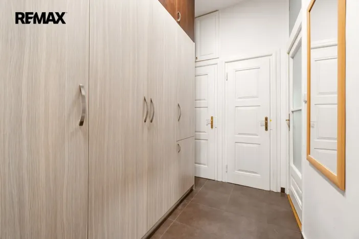 Pronájem bytu 2+kk, Praha - Staré Město, Kaprova, 58 m2