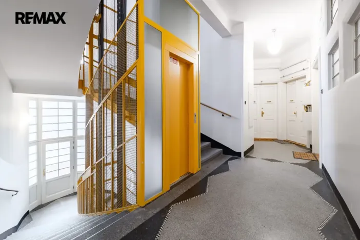 Pronájem bytu 2+kk, Praha - Staré Město, Kaprova, 58 m2