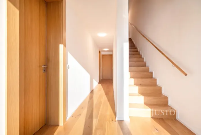 Prodej rodinného domu, Praha - Libuš, V Hrobech, 279 m2