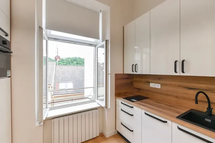 Pronájem bytu 2+kk, Praha - Smíchov, Holečkova, 36 m2