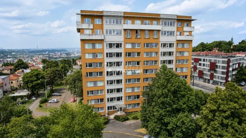 Prodej bytu 3+1, Praha - Prosek, Pískovcová, 77 m2