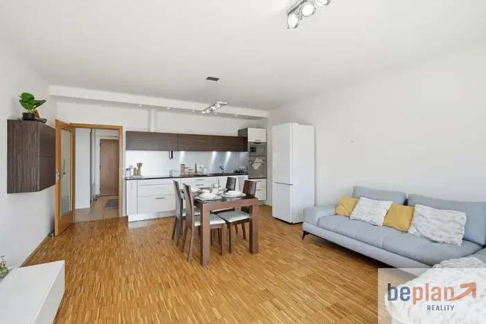 Pronájem bytu 2+kk, Praha - Malešice, Univerzitní, 63 m2