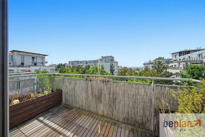 Pronájem bytu 2+kk, Praha - Malešice, Univerzitní, 63 m2