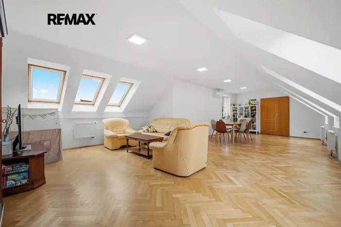 Prodej bytu 3+1, Praha - Nové Město, Lípová, 155 m2
