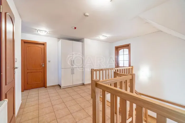 Prodej rodinného domu, Zlosyň, 209 m2