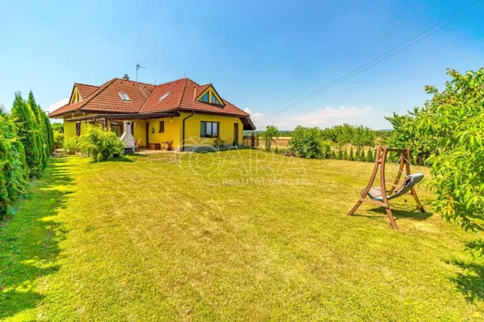 Prodej rodinného domu, Zlosyň, 209 m2