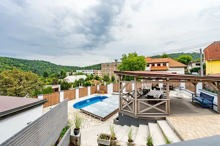 Prodej rodinného domu, Roztoky, 234 m2