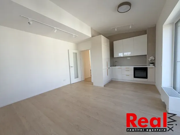 Pronájem bytu 3+kk, Pohořelice, U Kasáren, 69 m2