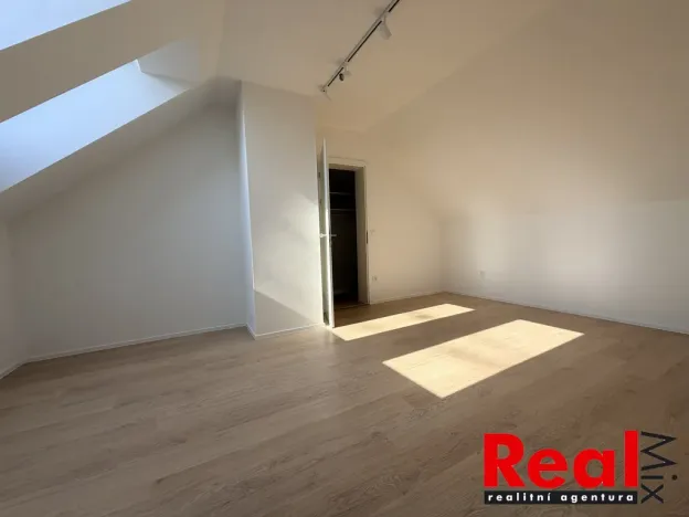 Pronájem bytu 3+kk, Pohořelice, U Kasáren, 69 m2