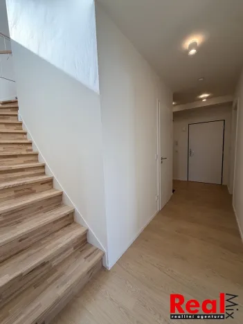 Pronájem bytu 3+kk, Pohořelice, U Kasáren, 69 m2
