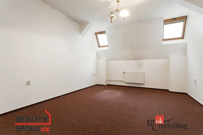 Pronájem bytu 2+kk, Opava - Město, Kolářská, 51 m2