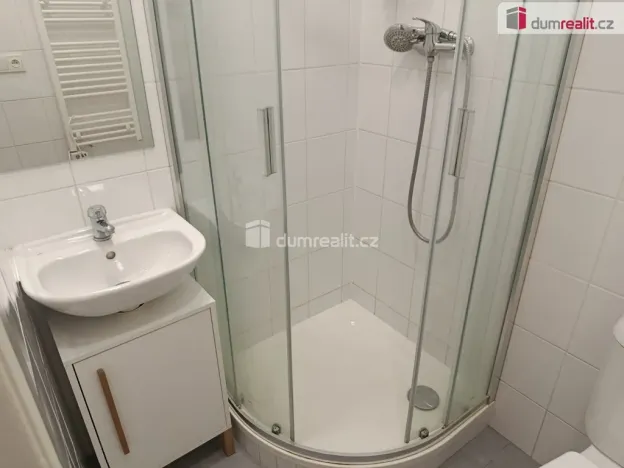 Pronájem bytu 1+kk, Praha - Vršovice, Na spojce, 29 m2