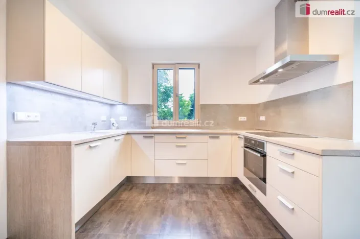 Prodej rodinného domu, Praha - Dolní Chabry, Ledčická, 224 m2