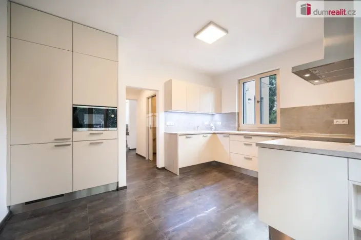 Prodej rodinného domu, Praha - Dolní Chabry, Ledčická, 224 m2