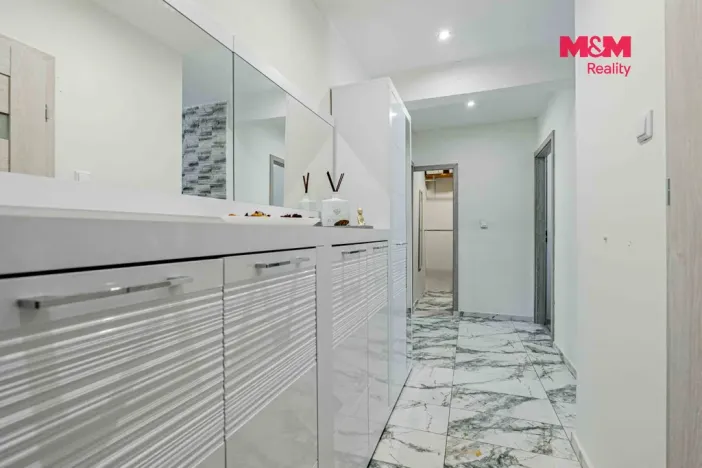 Prodej bytu 2+1, Karviná - Mizerov, tř. 17. listopadu, 57 m2