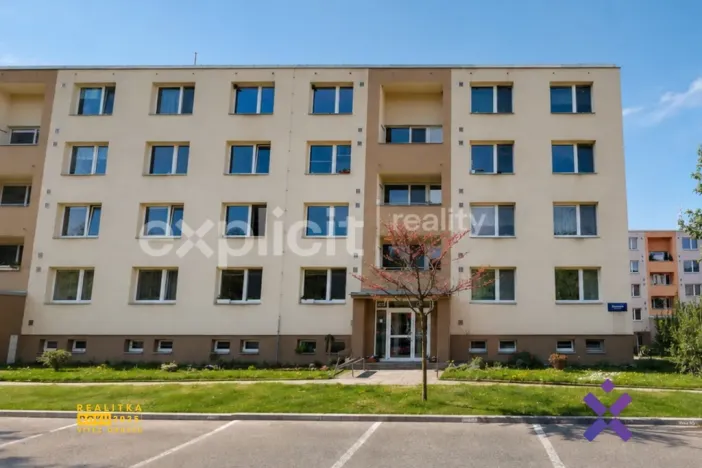 Pronájem bytu 1+1, Zlín, Dřevnická, 38 m2