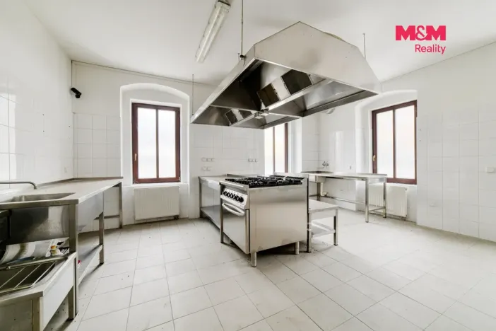 Prodej rodinného domu, Stráž nad Ohří - Boč, 500 m2